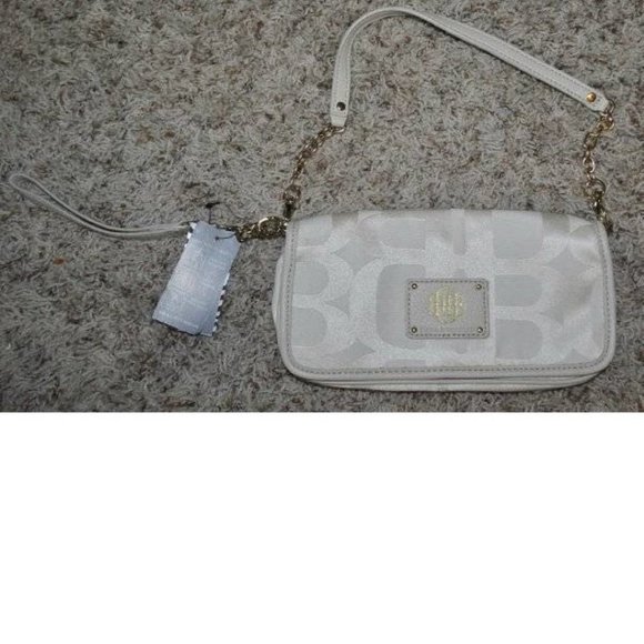 Clutch Dana Buchman Off White Jacquard Handbag Purse Wrist Strap Magnetic Close - Picture 1 of 6